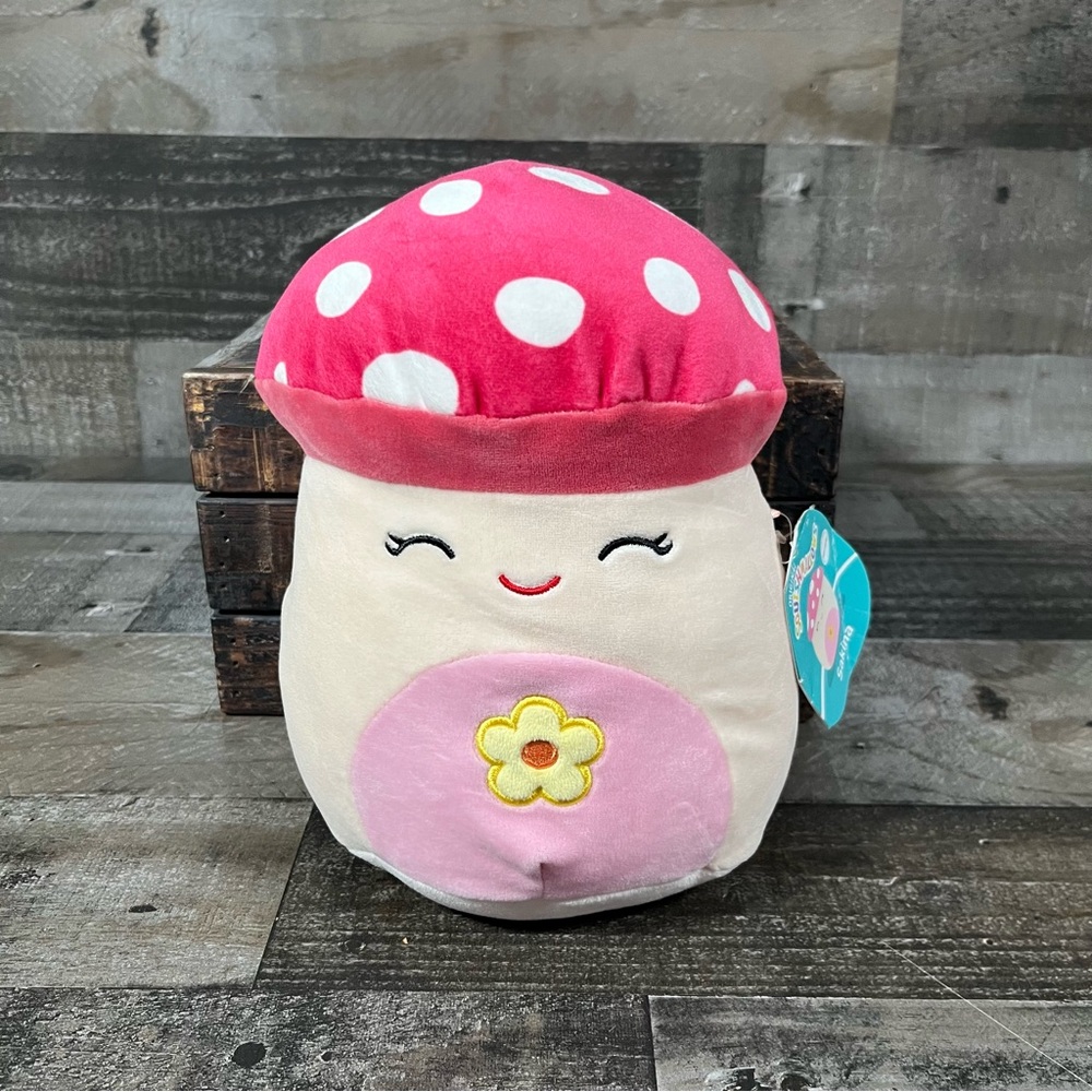 Squishmallow Sakina The Mushroom Hot Topic 8” Plush